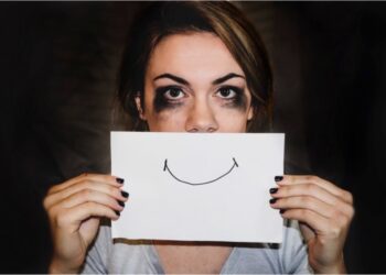 হাঁহি-মাতি থকা মানেই ভালে থকা নহয়! ‘টক্সিক পজিটিভিটি’ কি জানেনে?