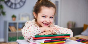 সন্তানৰ ব্যক্তিত্ব গঠনত পিতৃৰ এই আচৰণসমূহে স্পষ্ট ছাপ পেলায়; প্ৰকাশ পাইছে গৱেষণাত